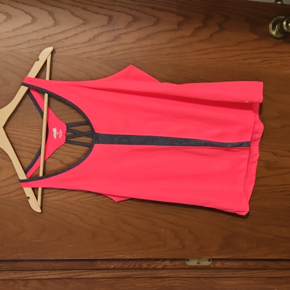 Athletic Sports Top
